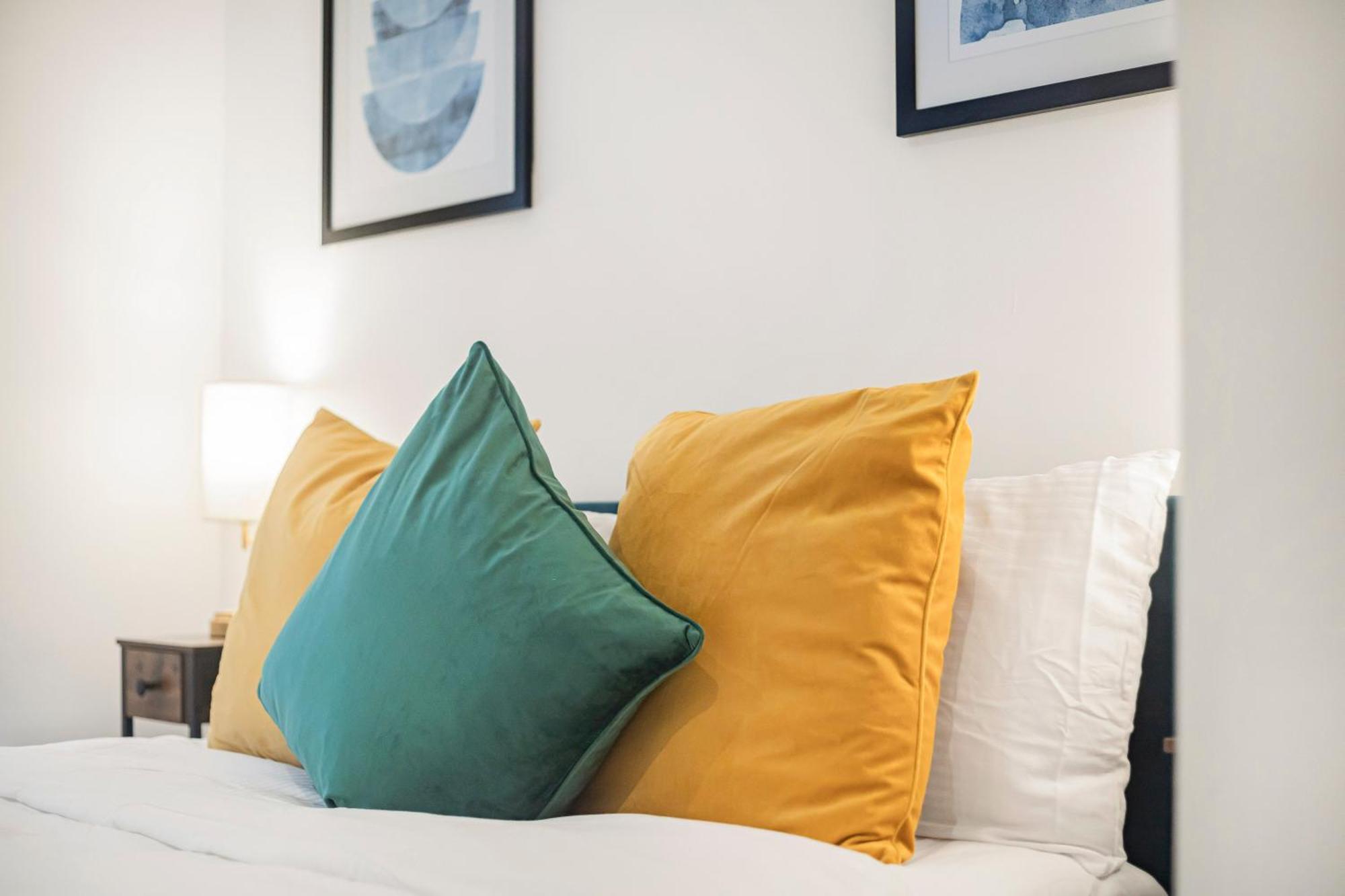 Athera - Hoxton Square 2 Bed, 2 Bath Entire Private Apartment Лондон Екстериор снимка
