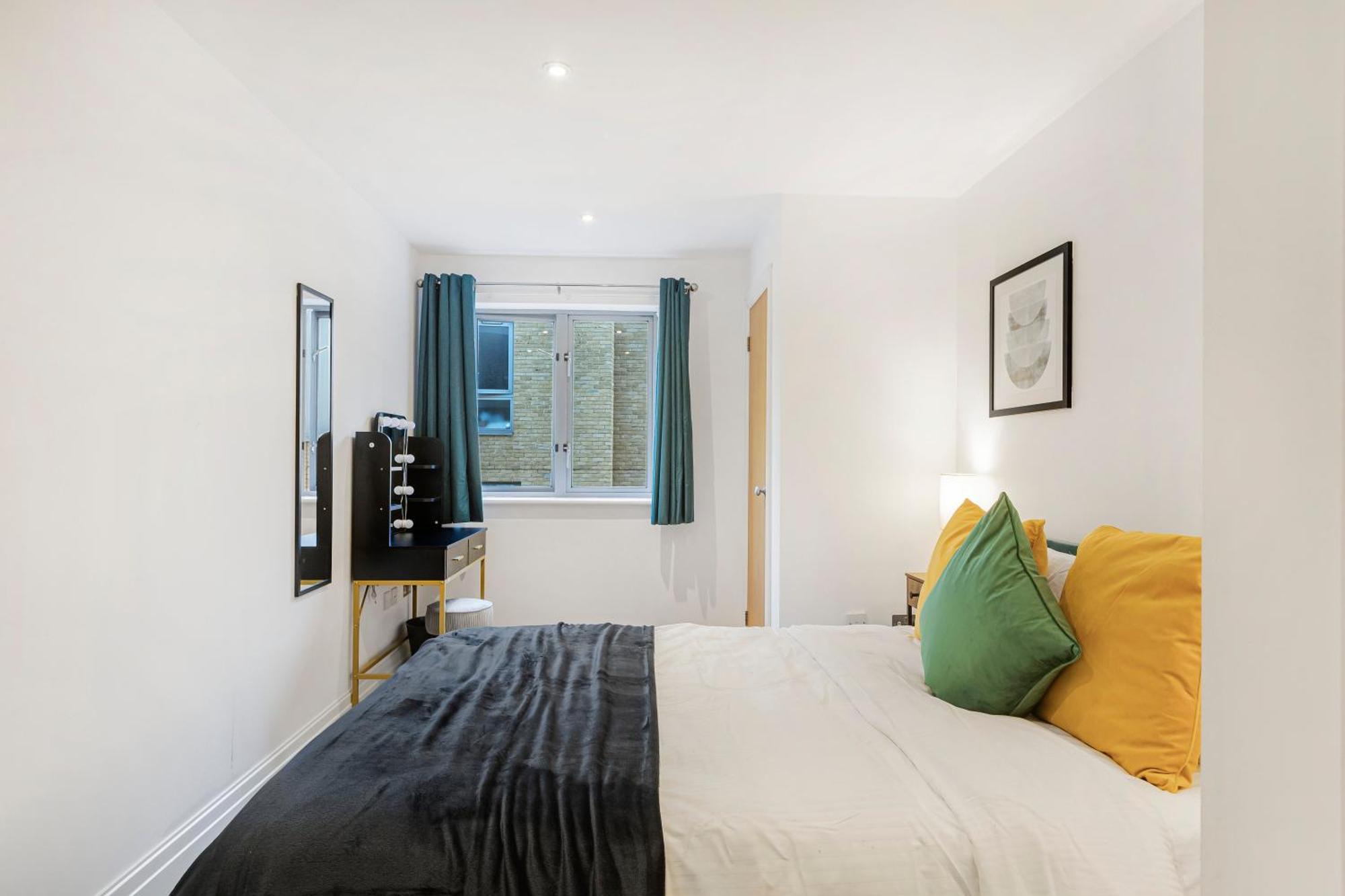 Athera - Hoxton Square 2 Bed, 2 Bath Entire Private Apartment Лондон Екстериор снимка