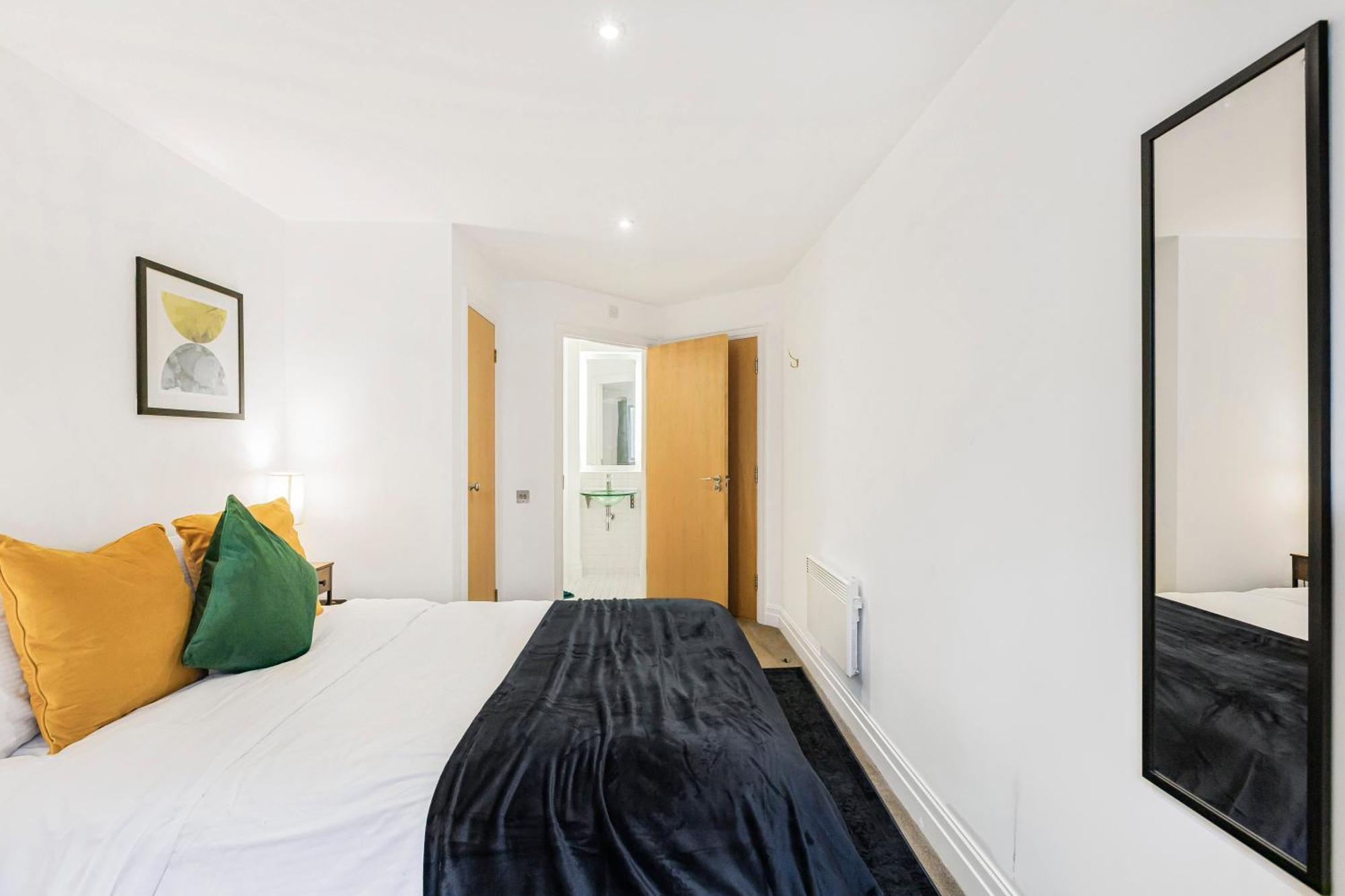 Athera - Hoxton Square 2 Bed, 2 Bath Entire Private Apartment Лондон Екстериор снимка